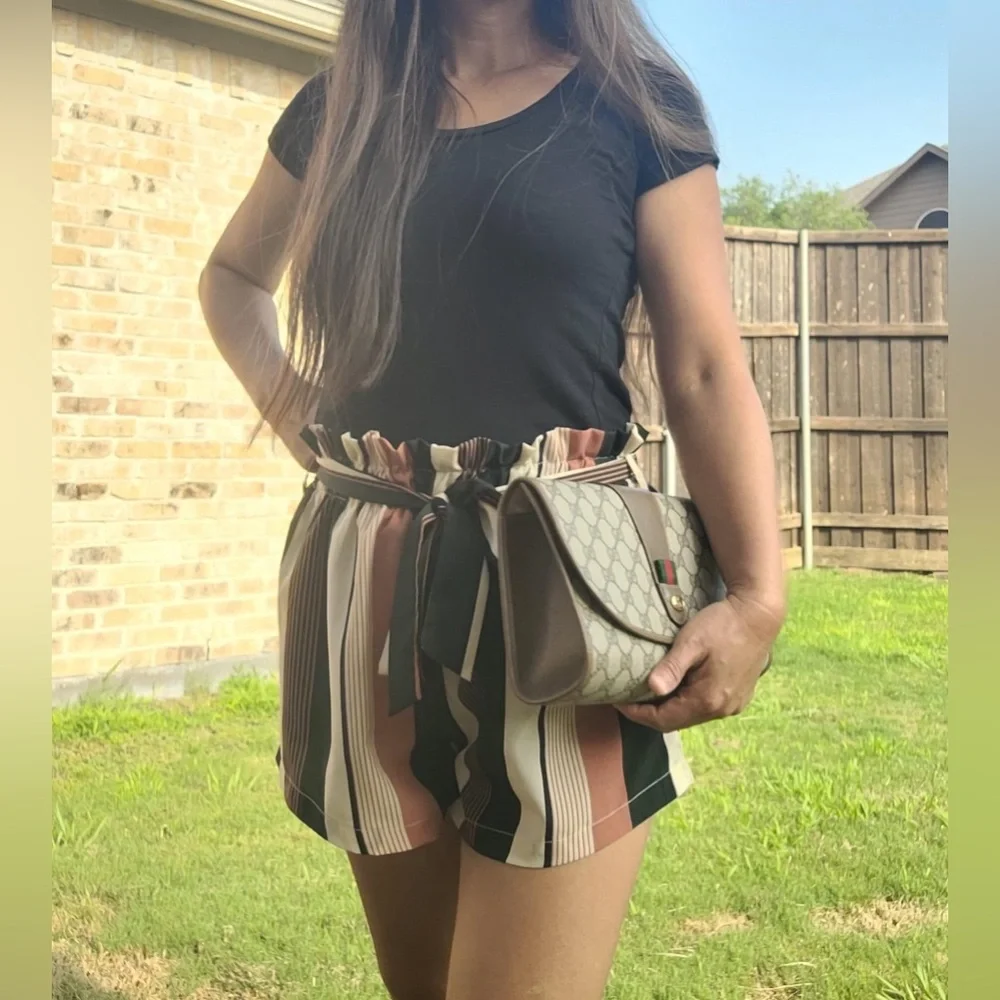 Vintage GUCCI Clutch - Picture 3 of 16